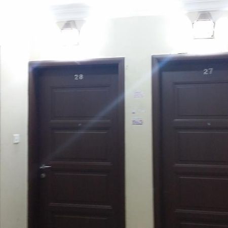 Mahboula Red Tower Furnished Apartments מראה חיצוני תמונה