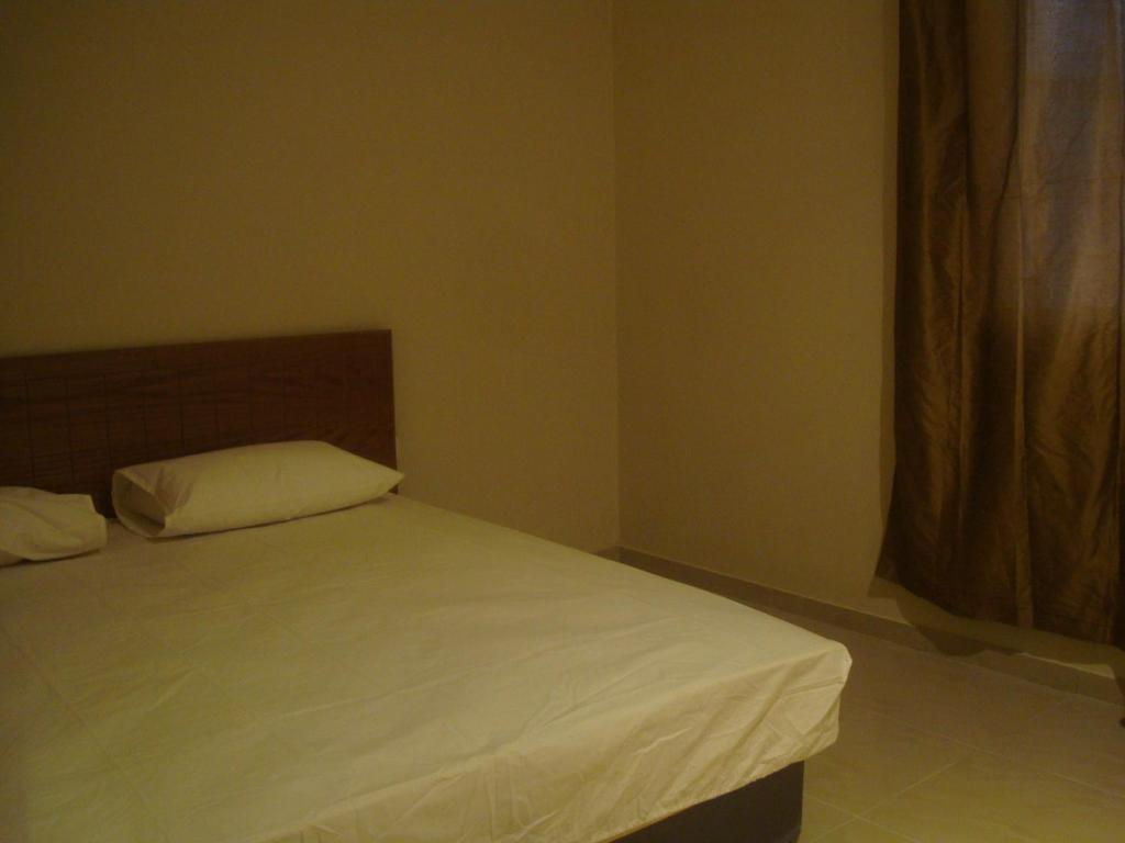 Mahboula Red Tower Furnished Apartments מראה חיצוני תמונה